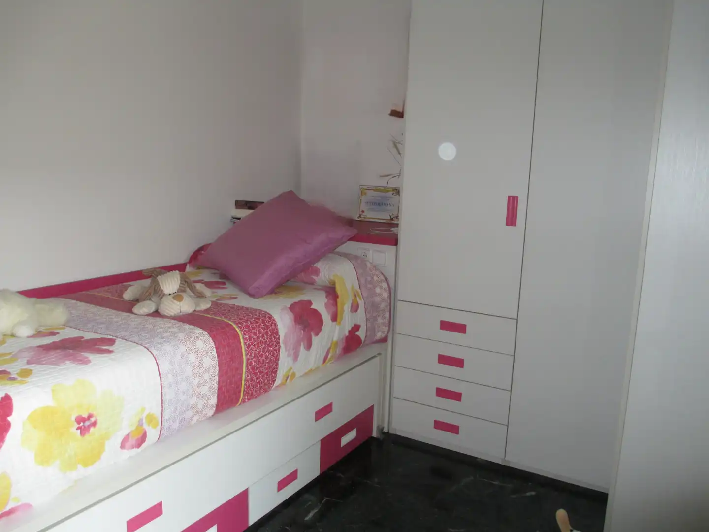 Dormitori de Casa adosada en venda en Sant Celoni amb Calefacció, Terrassa i Traster