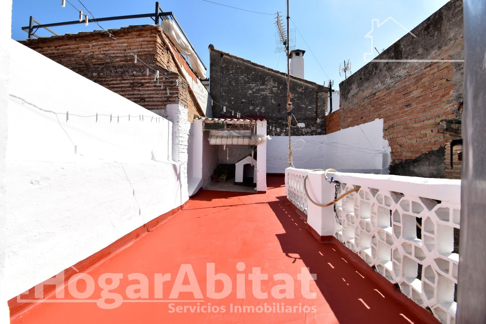 Vista exterior de Casa o xalet en venda en Oliva amb Terrassa i Traster