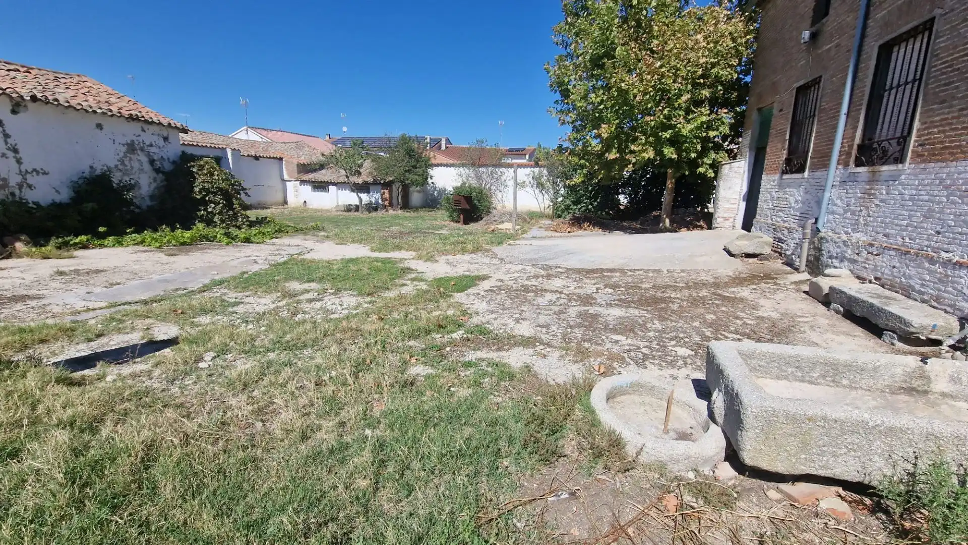 Casa o xalet en venda en Paradinas de San Juan amb Traster i Piscina