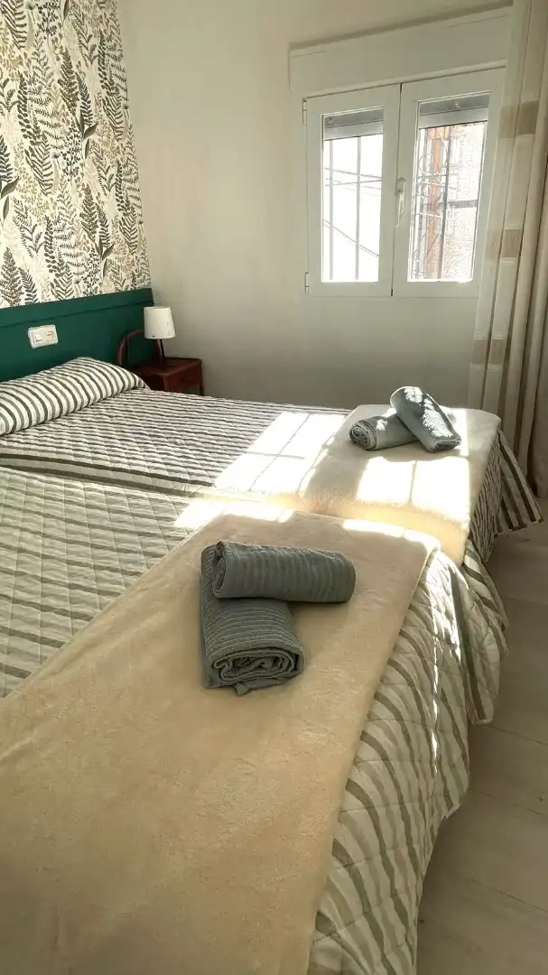 Habitación de Casa adosada en venta en Ronda con Aire acondicionado, Terraza y Trastero