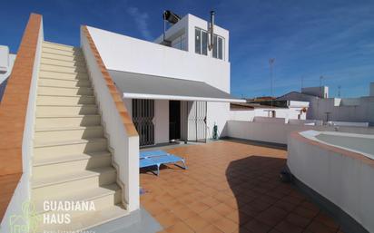 Vista exterior de Casa o xalet en venda en Lepe amb Calefacció i Terrassa