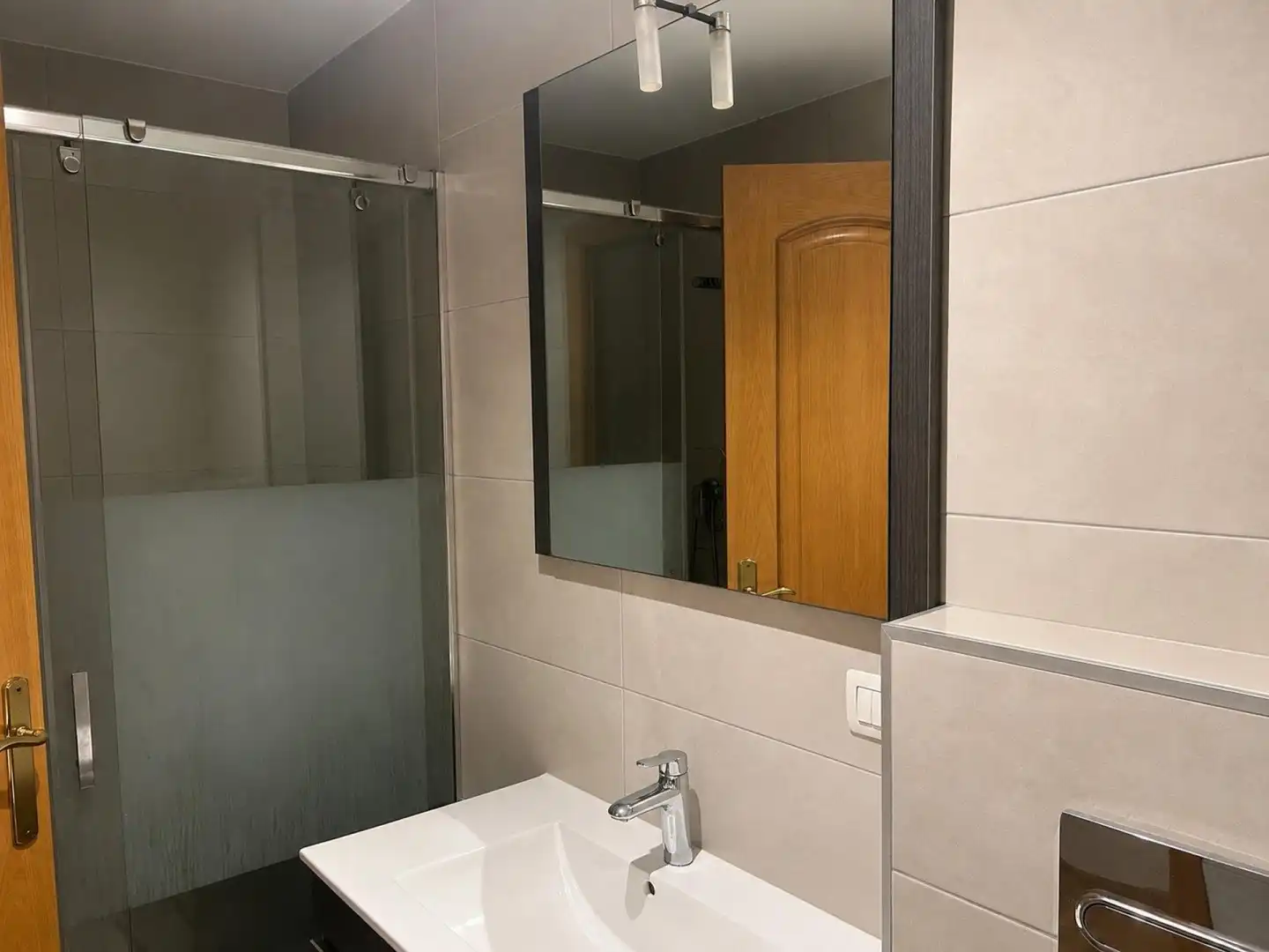 Bany de Dúplex en venda en A Coruña Capital  amb Aire condicionat, Calefacció i Piscina comunitària