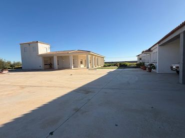 Landhaus mit Garten zum Verkauf in Lugar la Magdalena