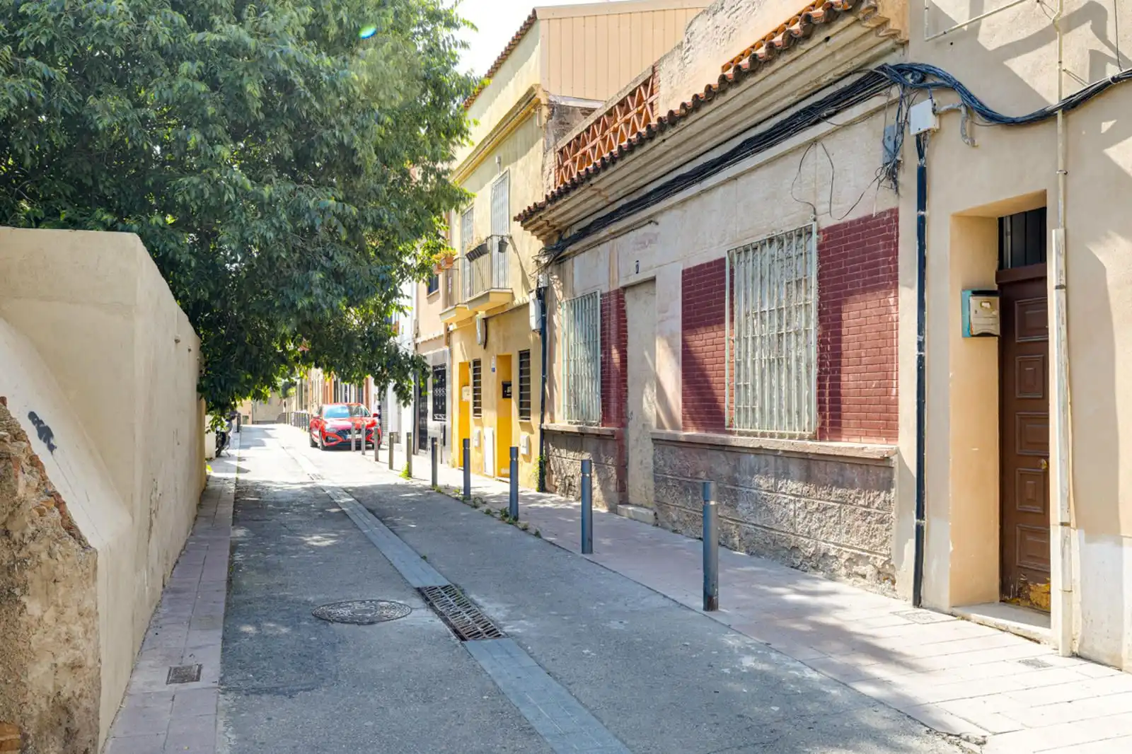 Vista exterior de Edificio en venta en Santa Coloma de Gramenet
