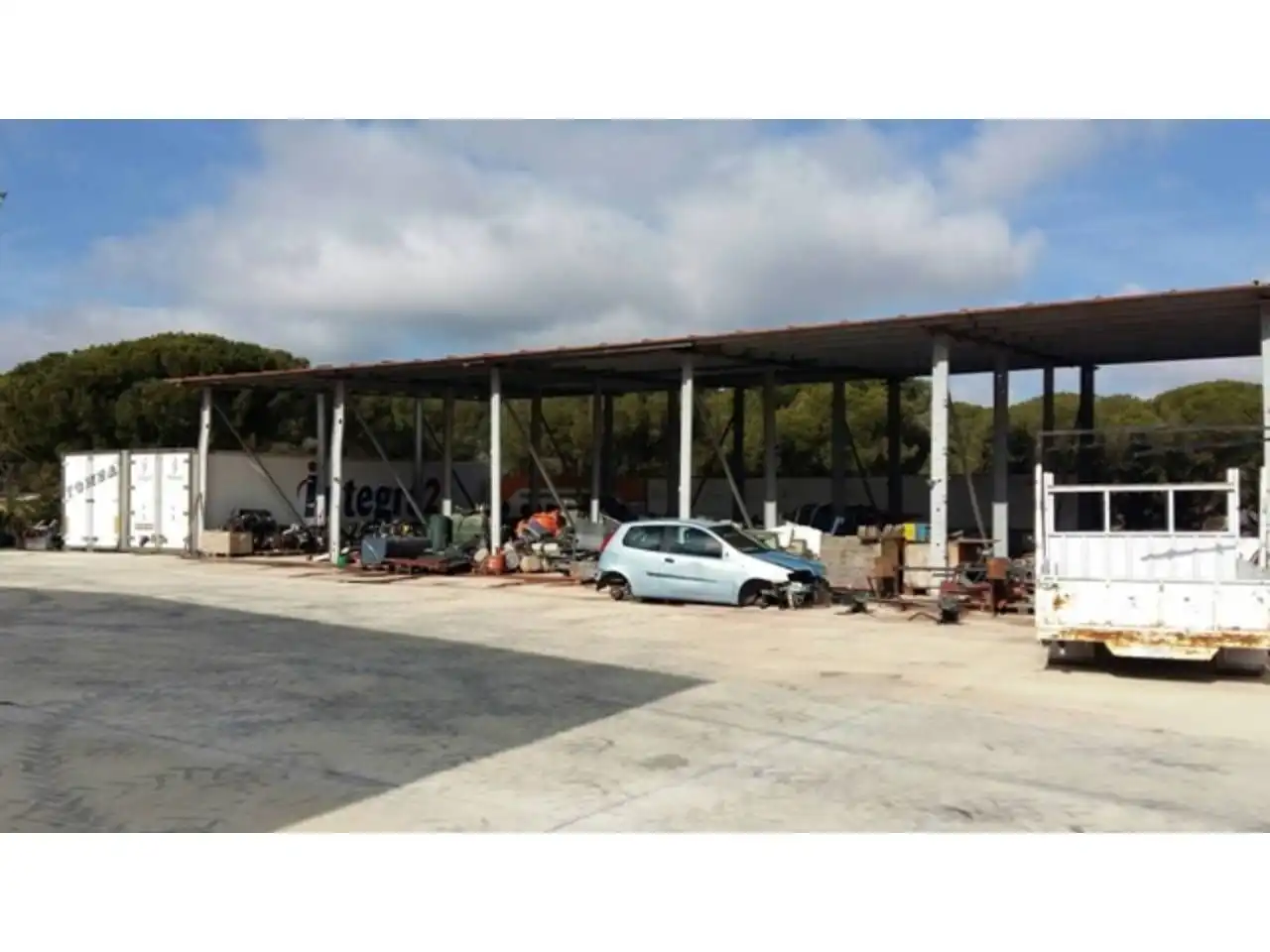 Parking de Nave industrial en venta en Tiñosillos