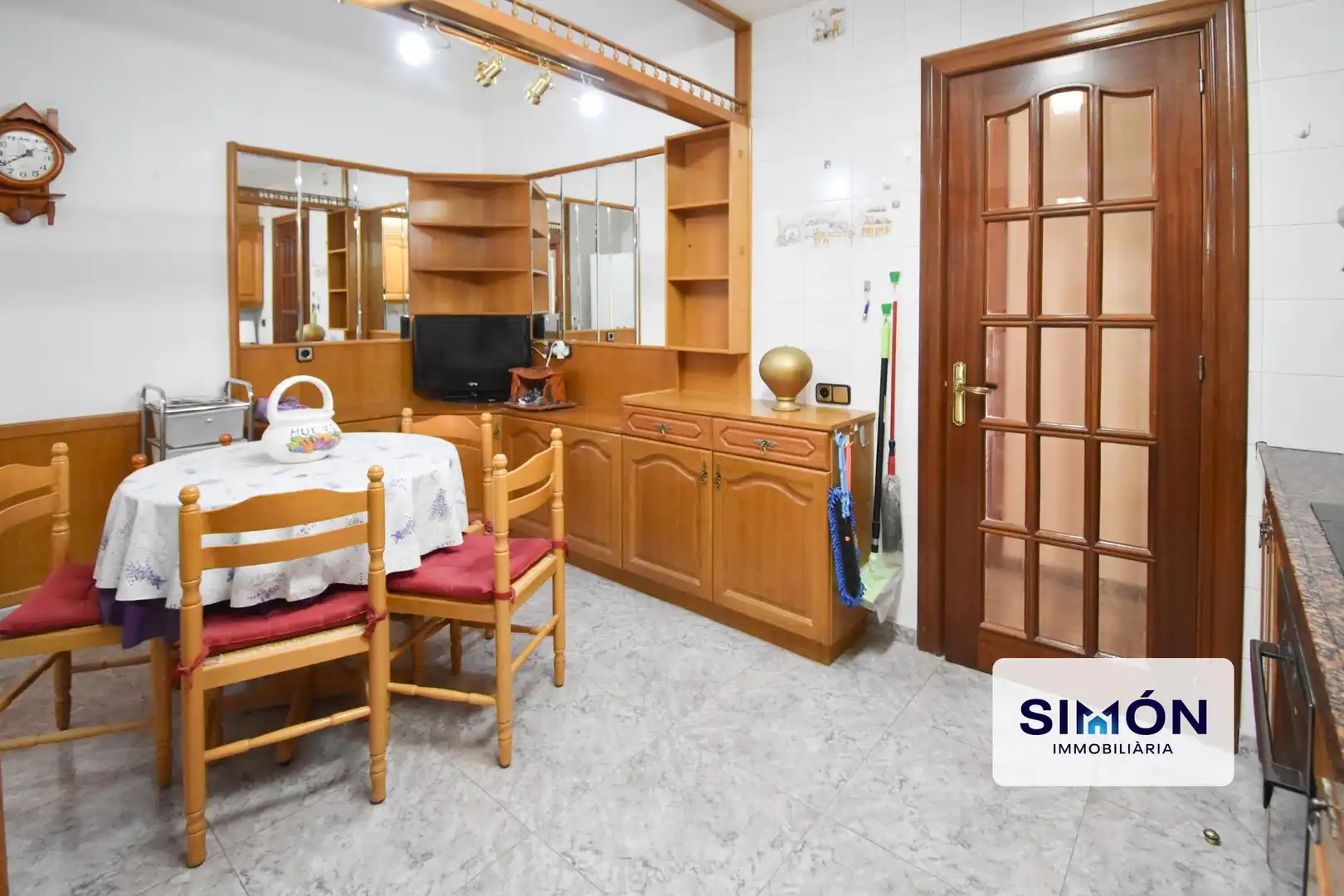 Kitchen of Flat for sale in Manresa  with Balcony