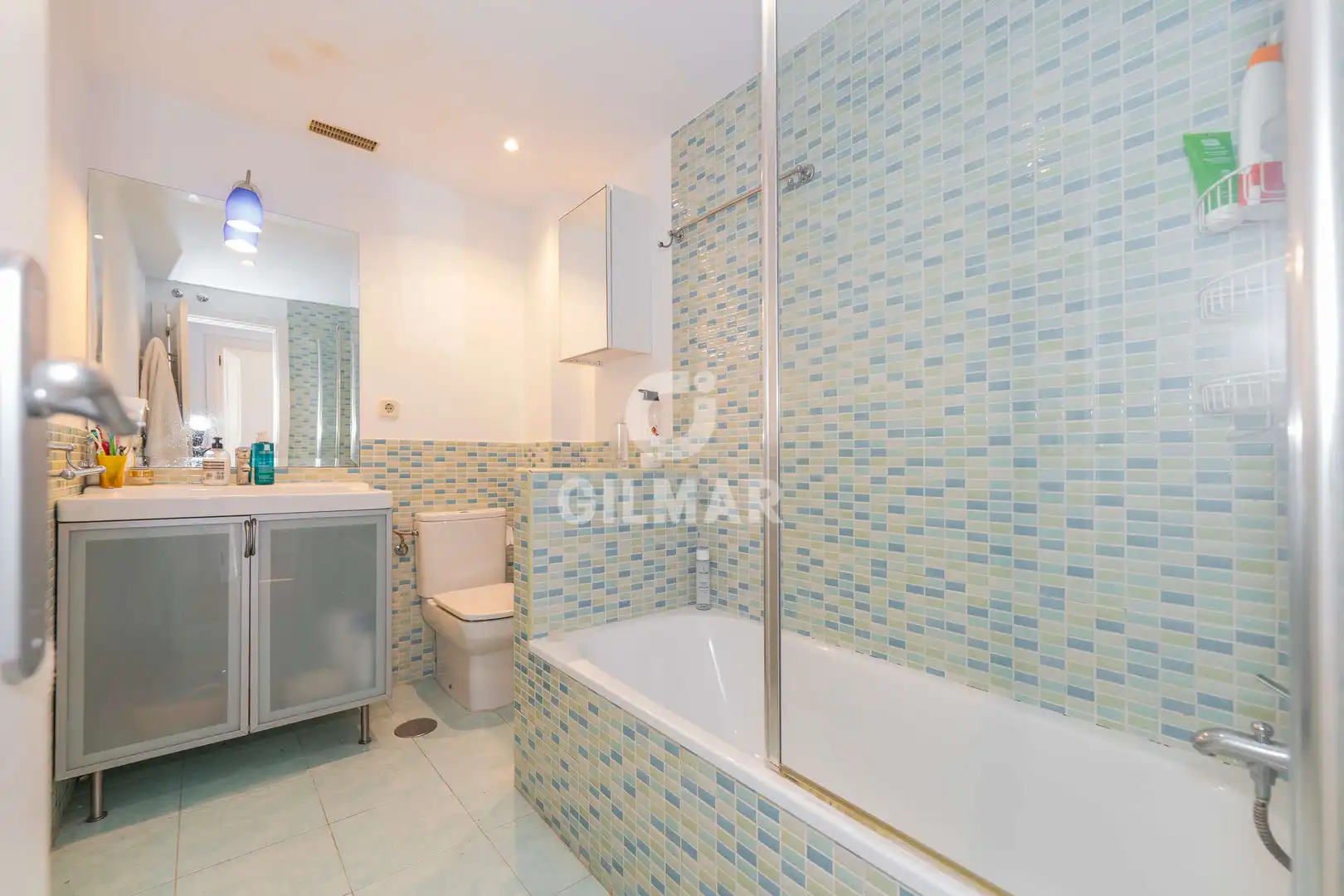 Bathroom of Detached homes for sale in Pozuelo de Alarcón  with Heating and Private garden