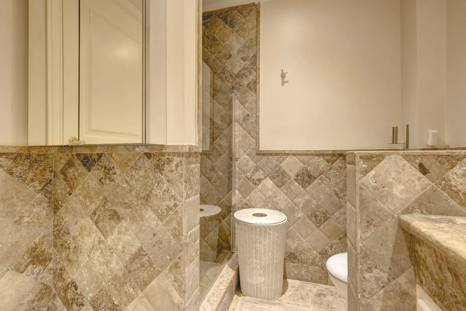 Apartament amb piscina en venda a Benahavís pueblo, imagen 16