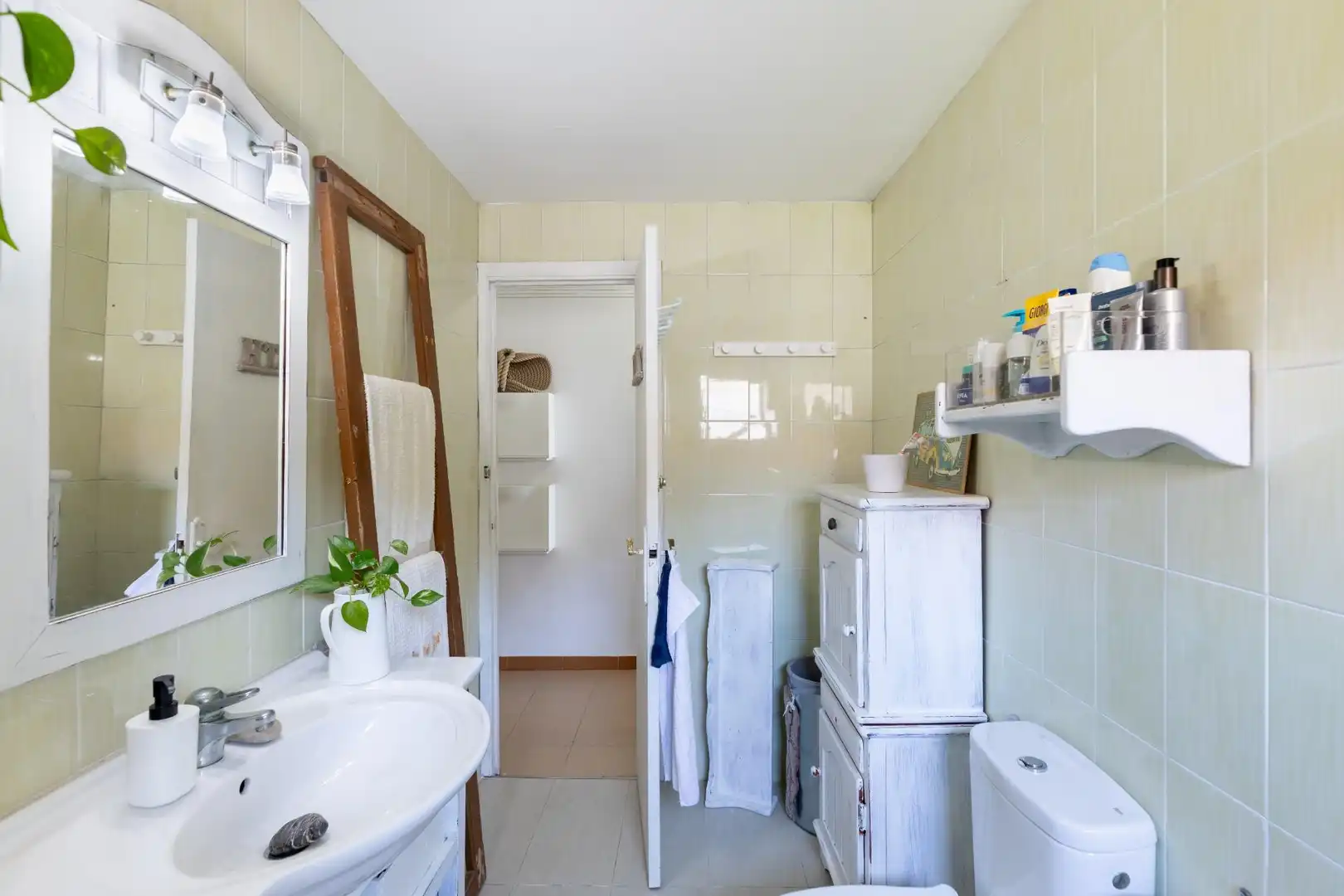 Baño de Apartamento en venta en Calvià con Aire acondicionado, Calefacción y Jardín privado