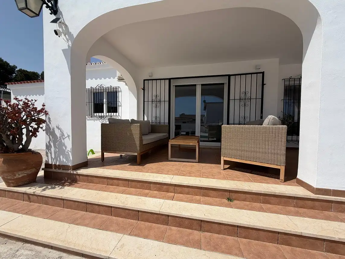 Terrassa de Casa o xalet en venda en Santa Pola amb Aire condicionat, Jardí privat i Piscina