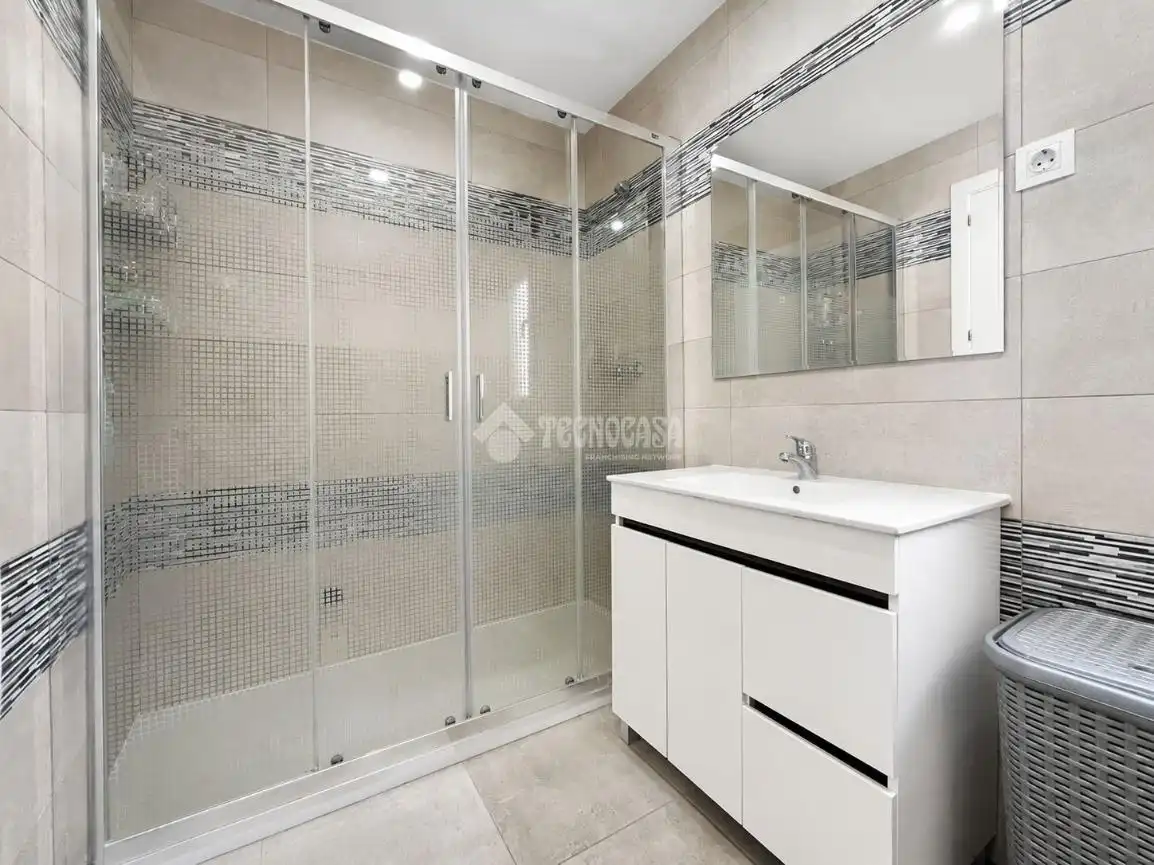 Casa aparellada amb jardí en venda a San Martín de la Vega, imagen 15
