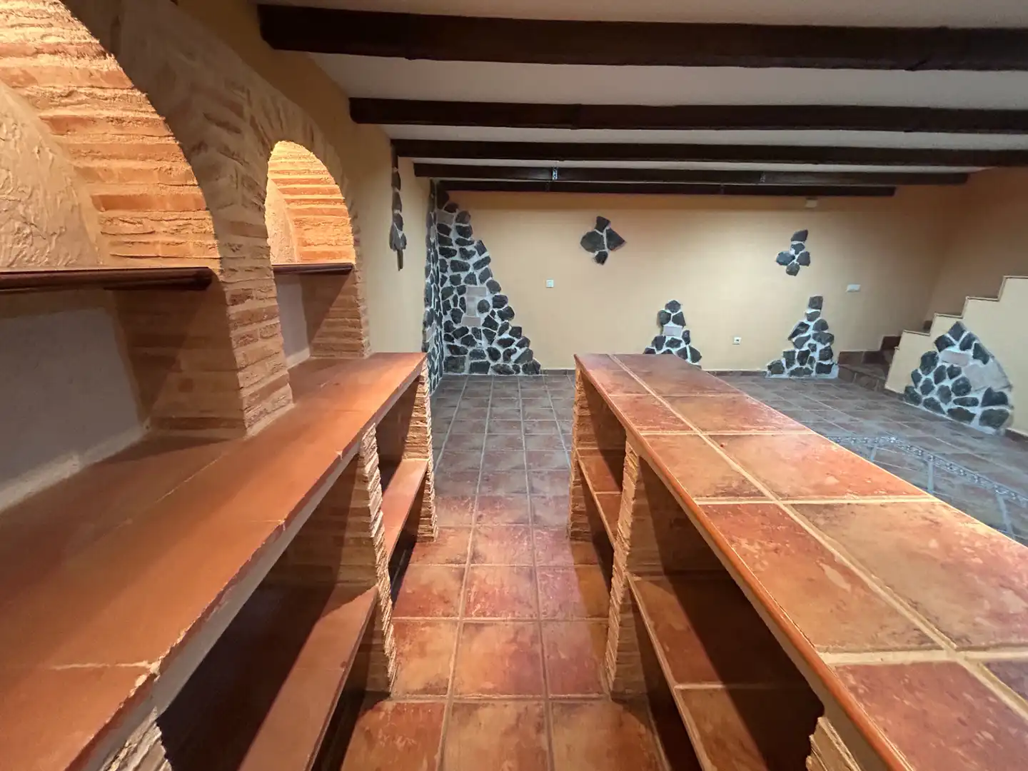 Einfamilien-Reihenhaus zum Verkauf in Corpa mit Klimaanlage, Heizung und Terrasse
