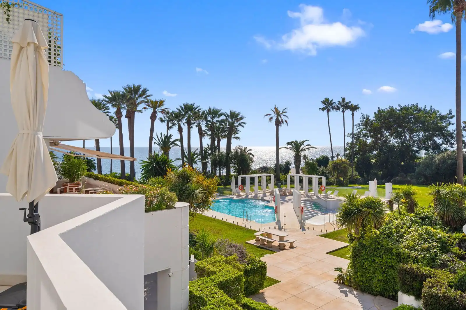 Apartament amb piscina en venda a Urbanización Andalucía Beach 168
