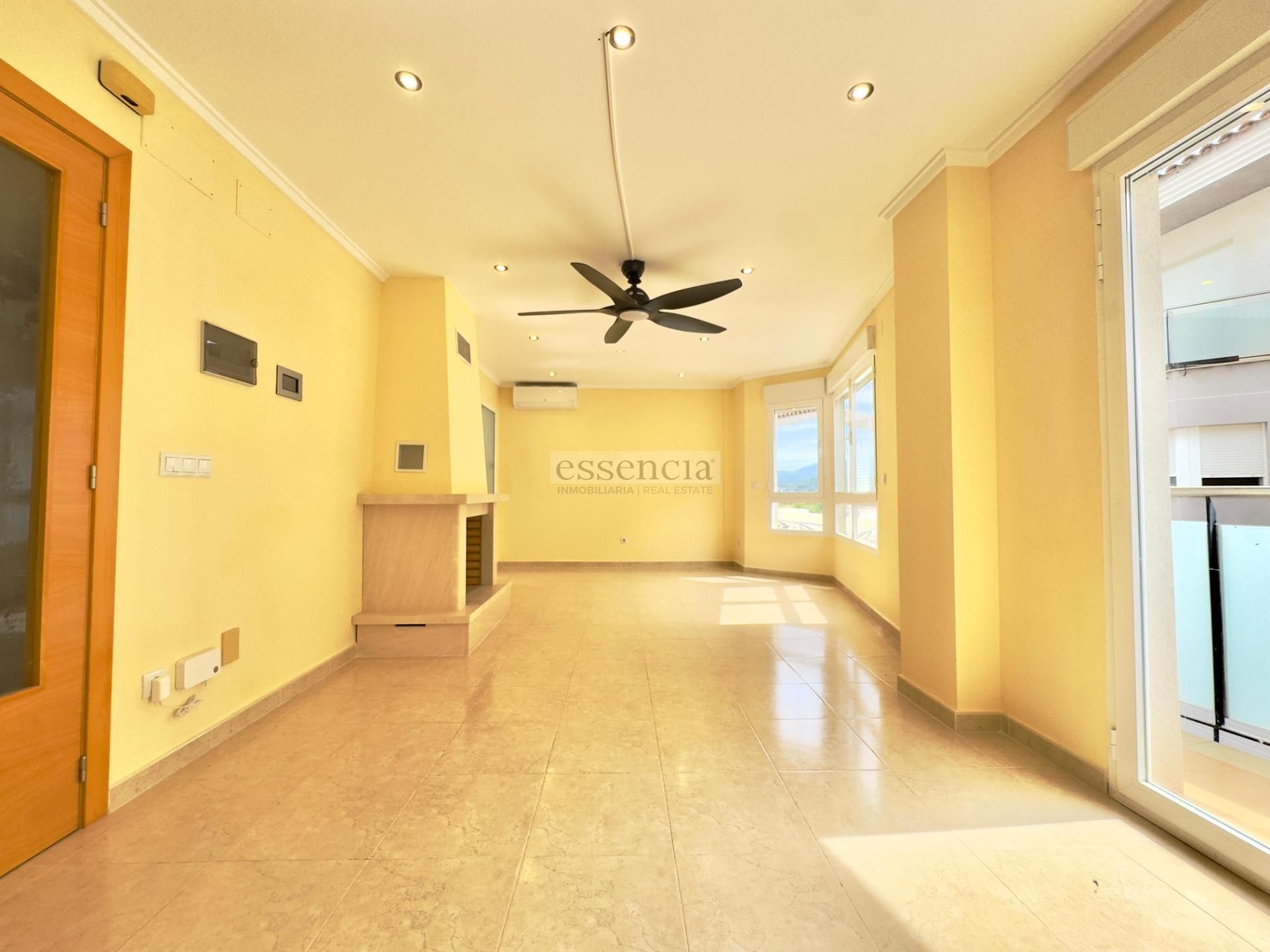 Casa adosada en venta en  25 D'ABRIL, Palma de Gandia