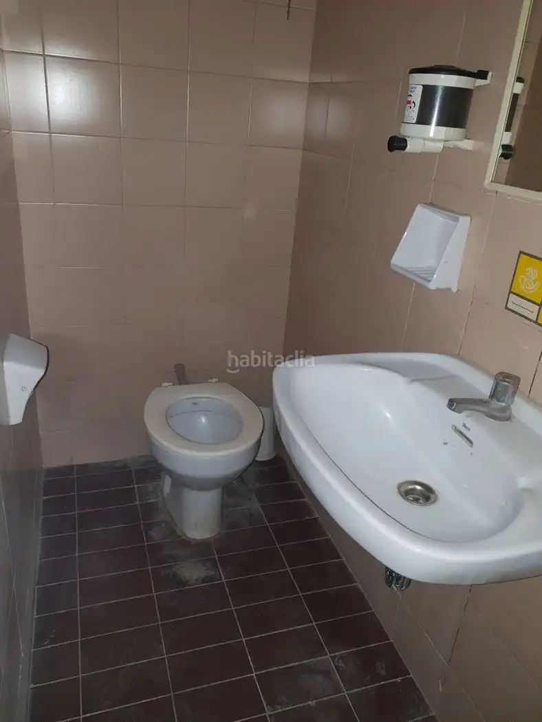 Local commercial à vendre à Carrer de Jaume Balmes 7, imagen 13