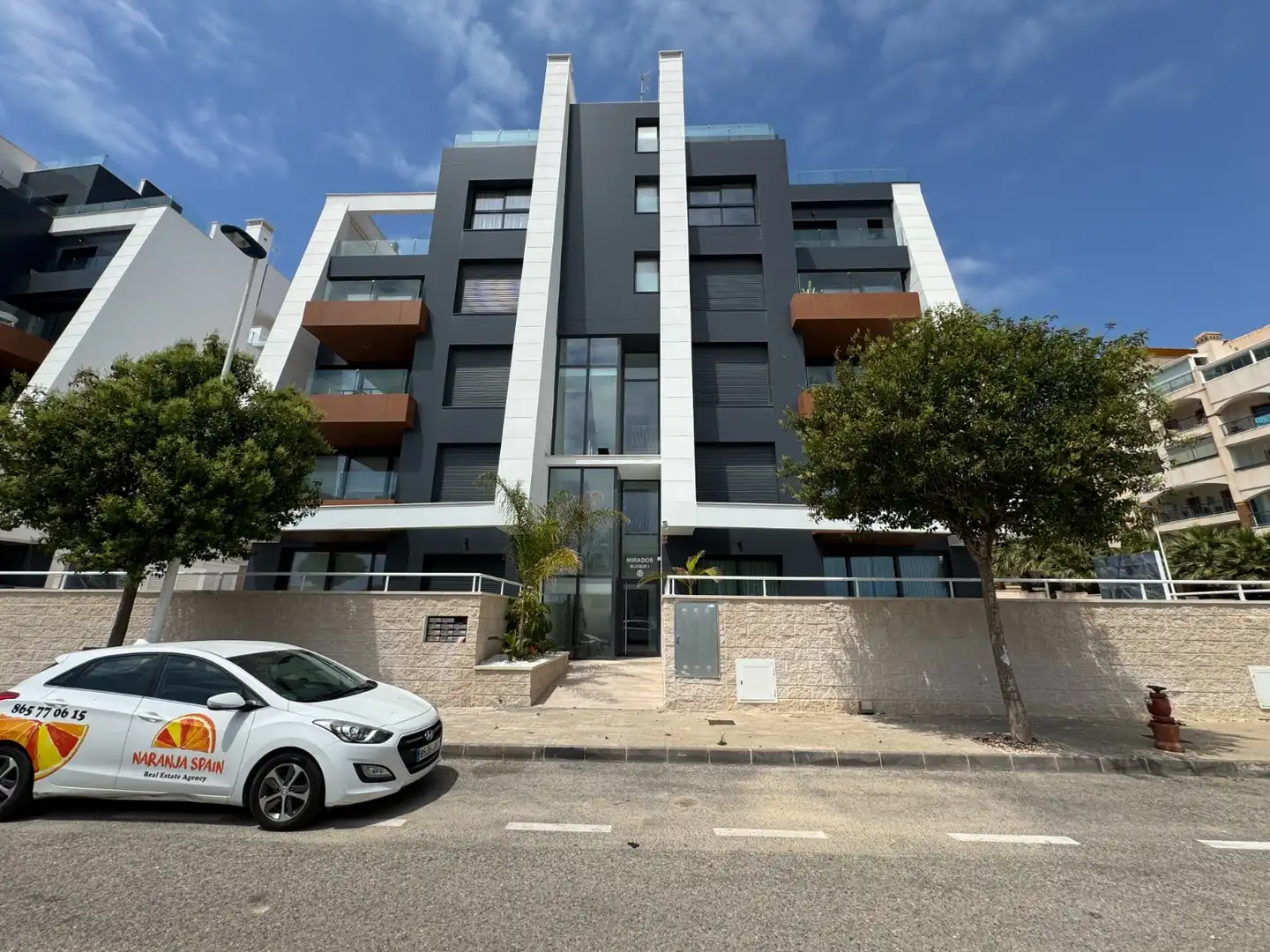 Exterior view of Flat for sale in Guardamar del Segura  with Air Conditioner, Private garden and Terrace