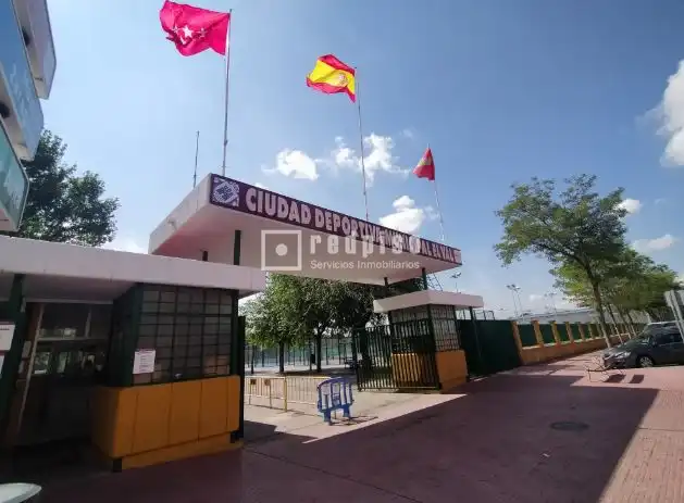 Vista exterior de Piso en venta en Alcalá de Henares con Aire acondicionado, Calefacción y Jardín privado