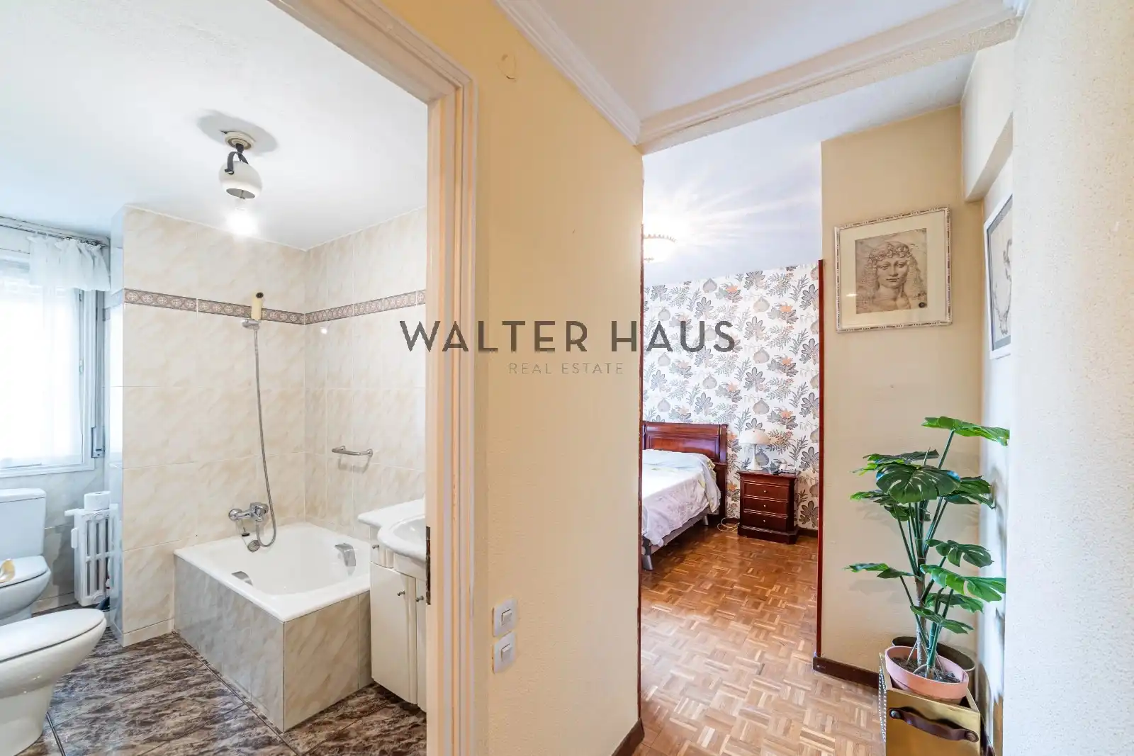 Bathroom of Flat for sale in Chamberí