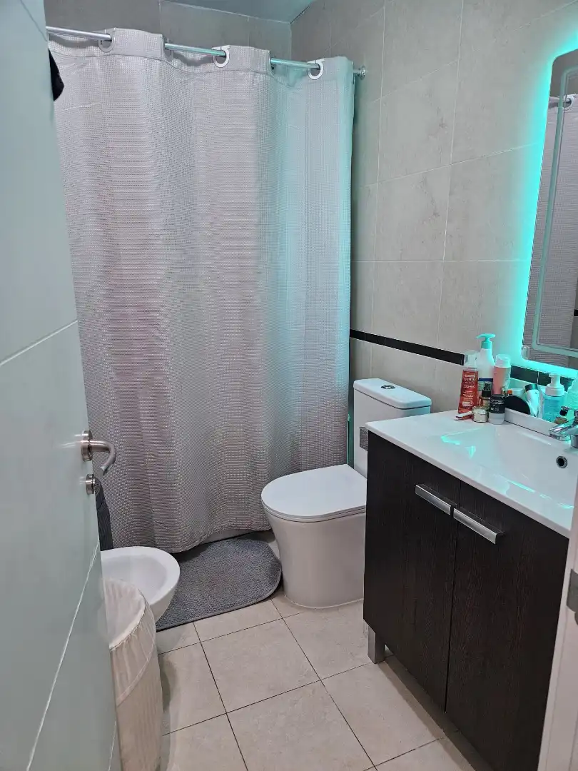 Baño de Piso en venta en Roquetas de Mar con Amueblado