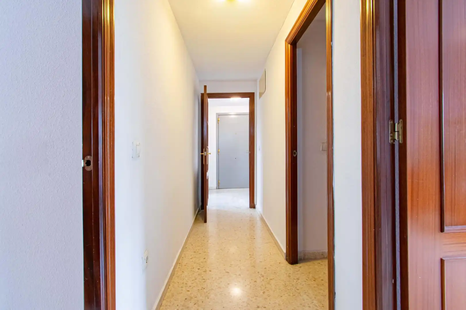 Flat for sale in Sevilla  with Air Conditioner, Storage room and Balcony
