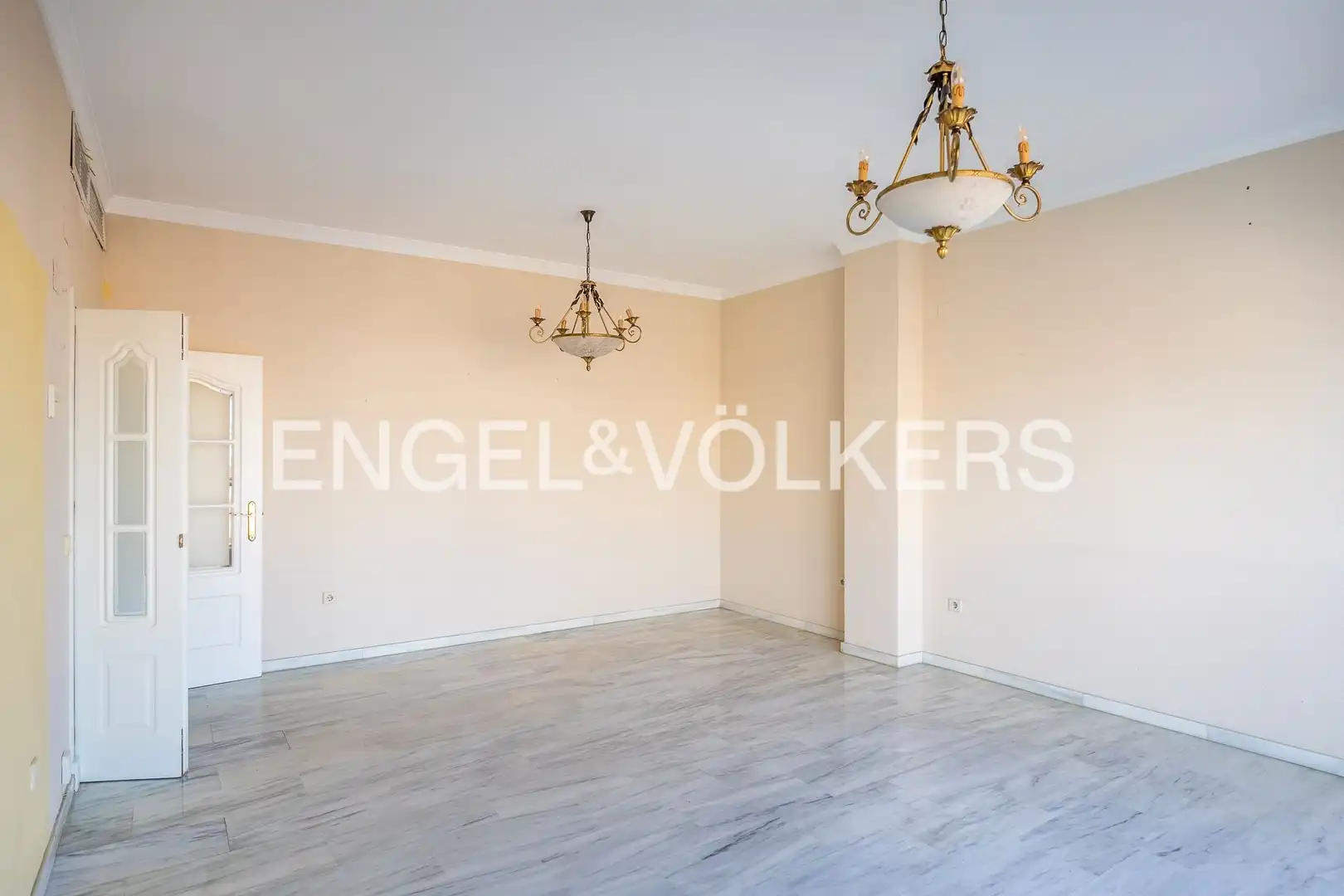 Dining room of Flat for sale in Sevilla  with Air Conditioner, Heating and Terrace