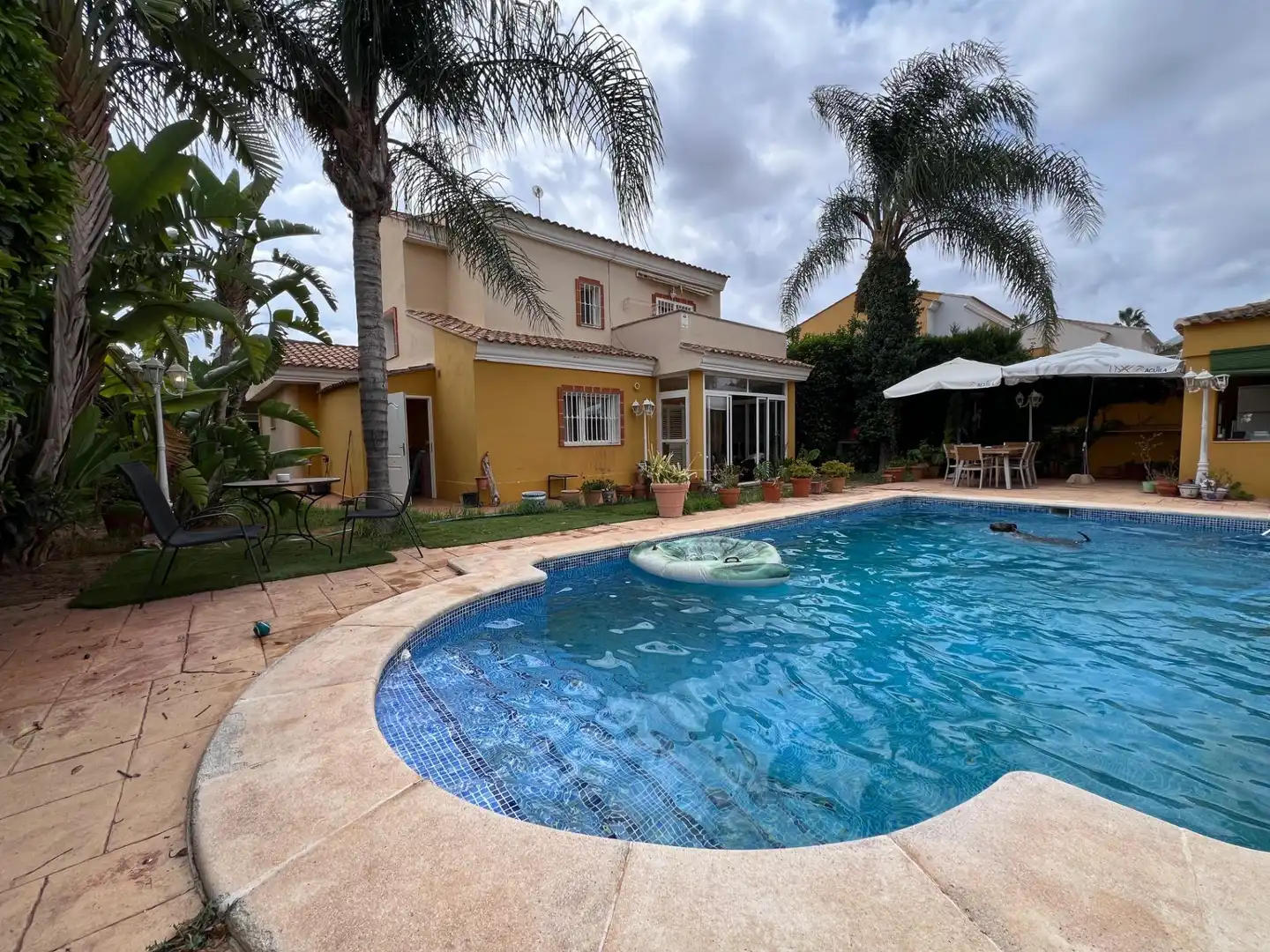 Piscina de Casa o chalet en venta en Llíria con Jardín privado, Parquet y Terraza
