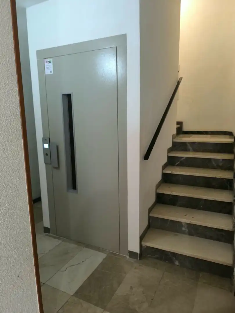 Appartamento con terrazza in vendita a Calle Juan XXIII 20, imagen 3