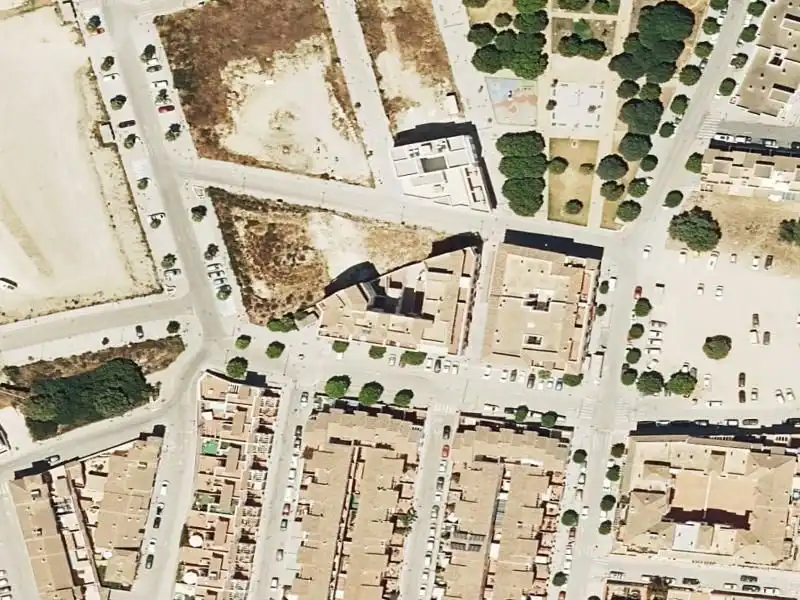 Xalet en venda a PINTOR MORILLO FERRADA (FACHADA A CALLE TIERNO GAL
