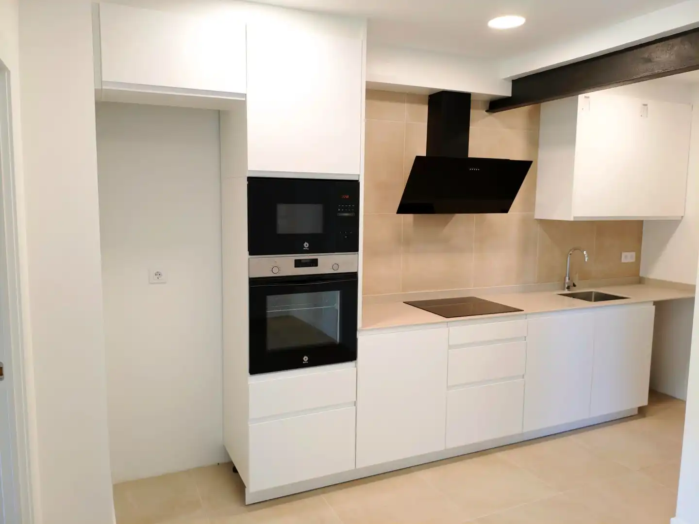 Kitchen of Ground floor for sale in Dosrius  with Oven, Microwave and Alarm