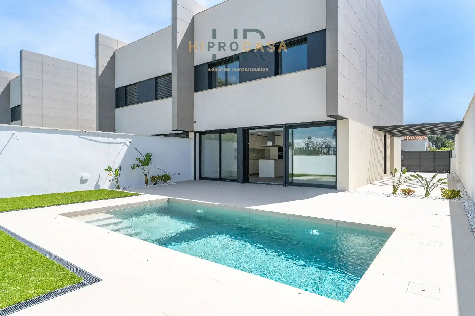 Exterior view of Detached homes for sale in Cambrils  with Air Conditioner, Heating and Private garden