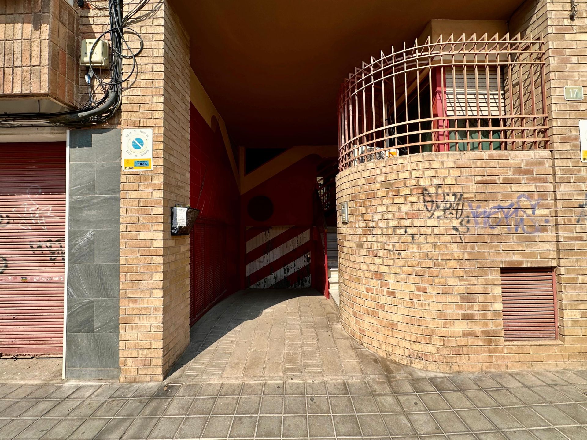 Vista exterior de Garatge en venda en Alicante / Alacant