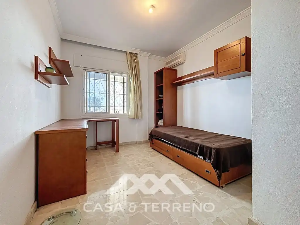 Habitación de Casa o chalet en venta en Vélez-Málaga con Aire acondicionado, Jardín privado y Terraza