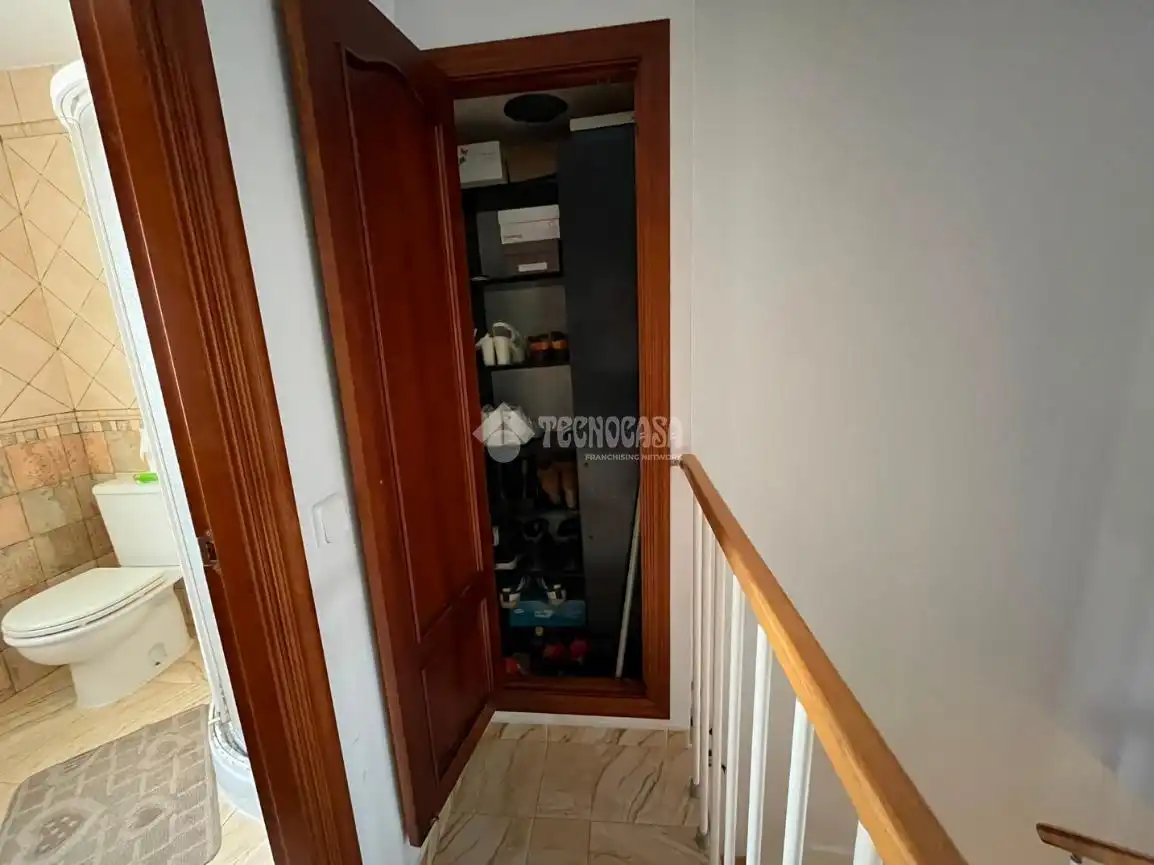 Detached homes for sale in Dos Hermanas  with Air Conditioner and Balcony