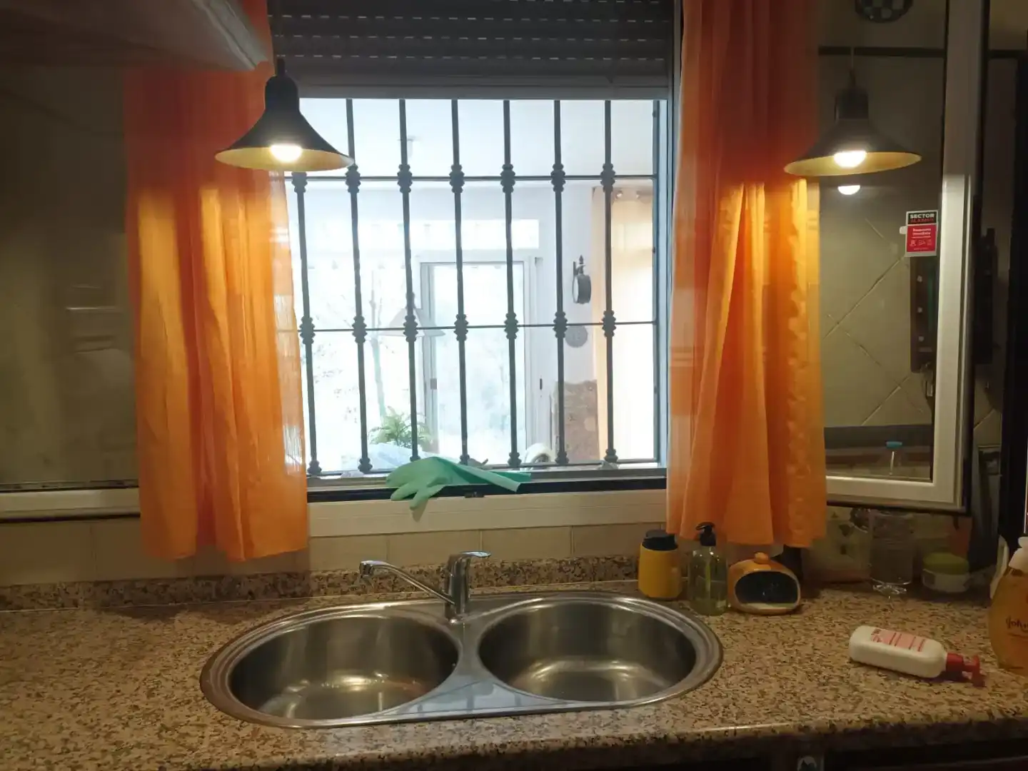 Cuina de Finca rústica en venda en Yunquera amb Piscina