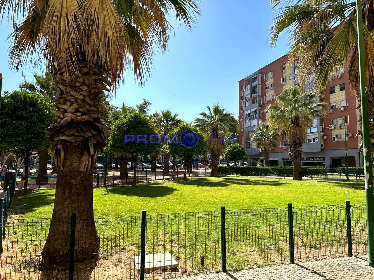 Vista exterior de Planta baixa en venda en Sevilla
