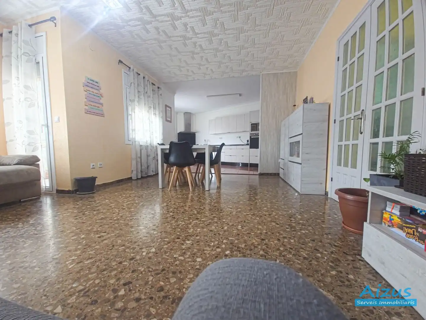 Sala d'estar de Casa adosada en venda en Ripollet amb Aire condicionat, Calefacció i Forn