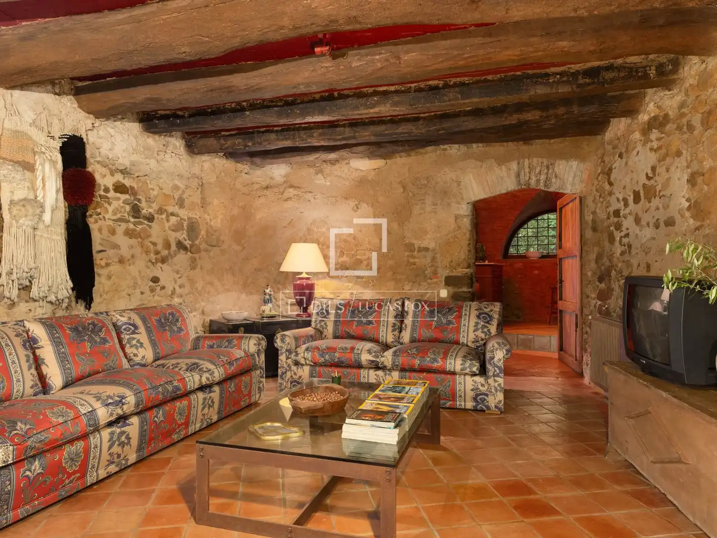 Sala de estar de Finca rústica en venta en Sant Mori con Calefacción, Jardín privado y Terraza