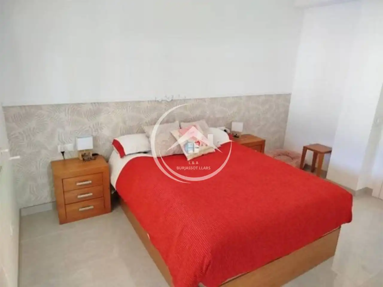 Dormitori de Casa o xalet en venda en Riba-roja de Túria amb Aire condicionat, Jardí privat i Terrassa
