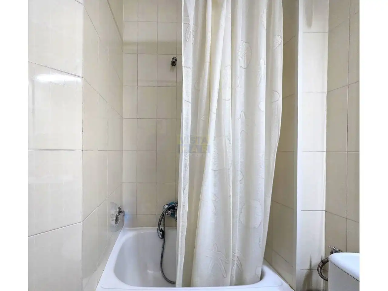 Bathroom of Flat for sale in Cubelles  with Parquet flooring and Terrace