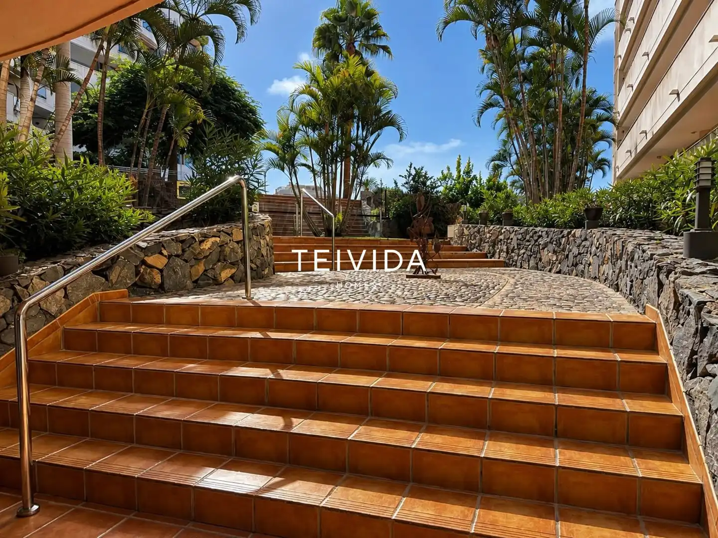 Terrasse von Dachboden zur Miete in Arona mit Terrasse, Schwimmbad und Möbliert
