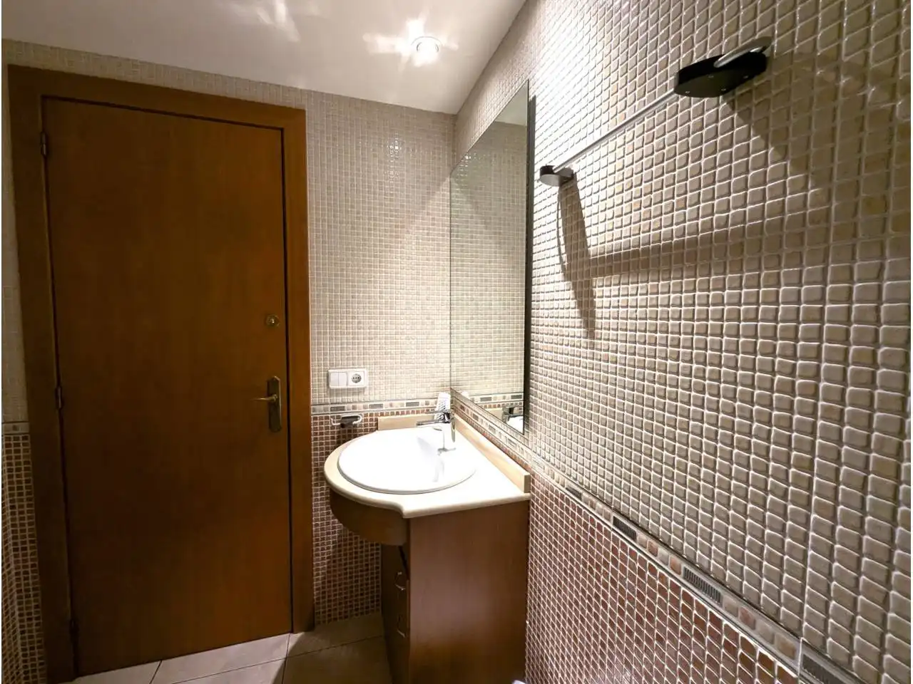 Baño de Piso en venta en Torroella de Montgrí con Aire acondicionado, Calefacción y Alarma