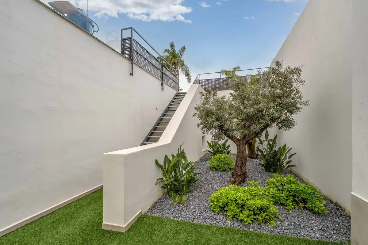 Chalet con jardín en venta en Avenida Pablo Ruiz Picasso 11, imagen 32