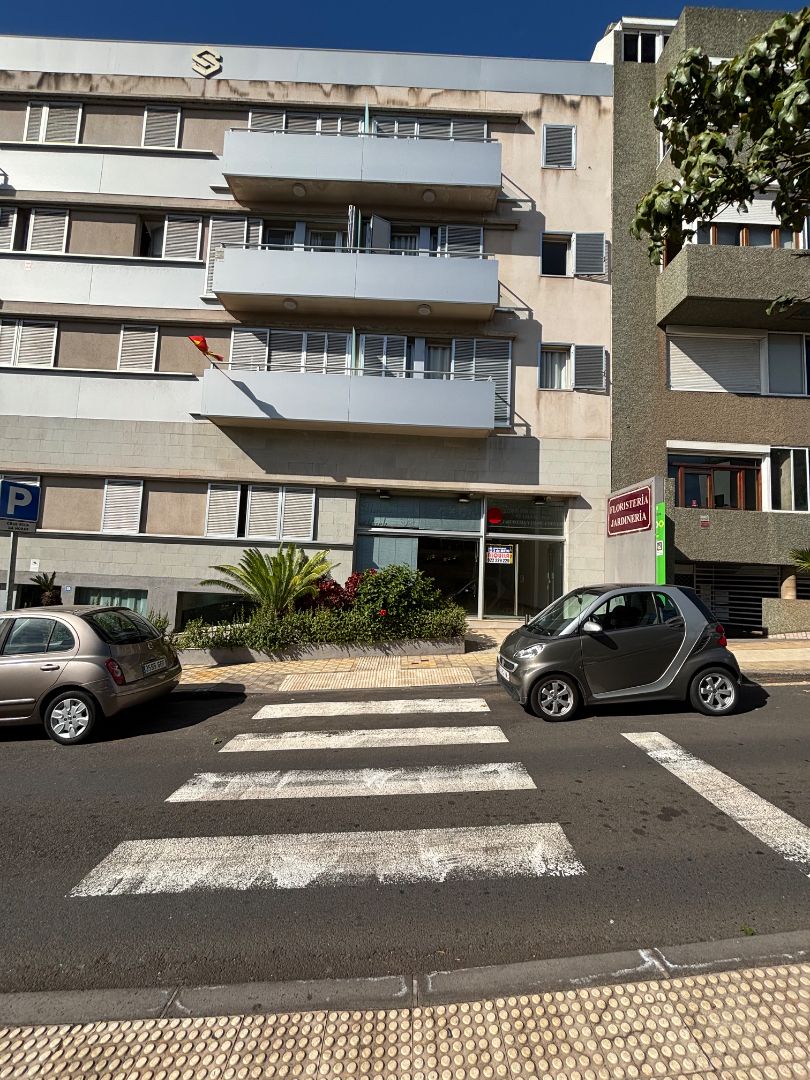 Vista exterior de Local de lloguer en  Santa Cruz de Tenerife Capital amb Aire condicionat