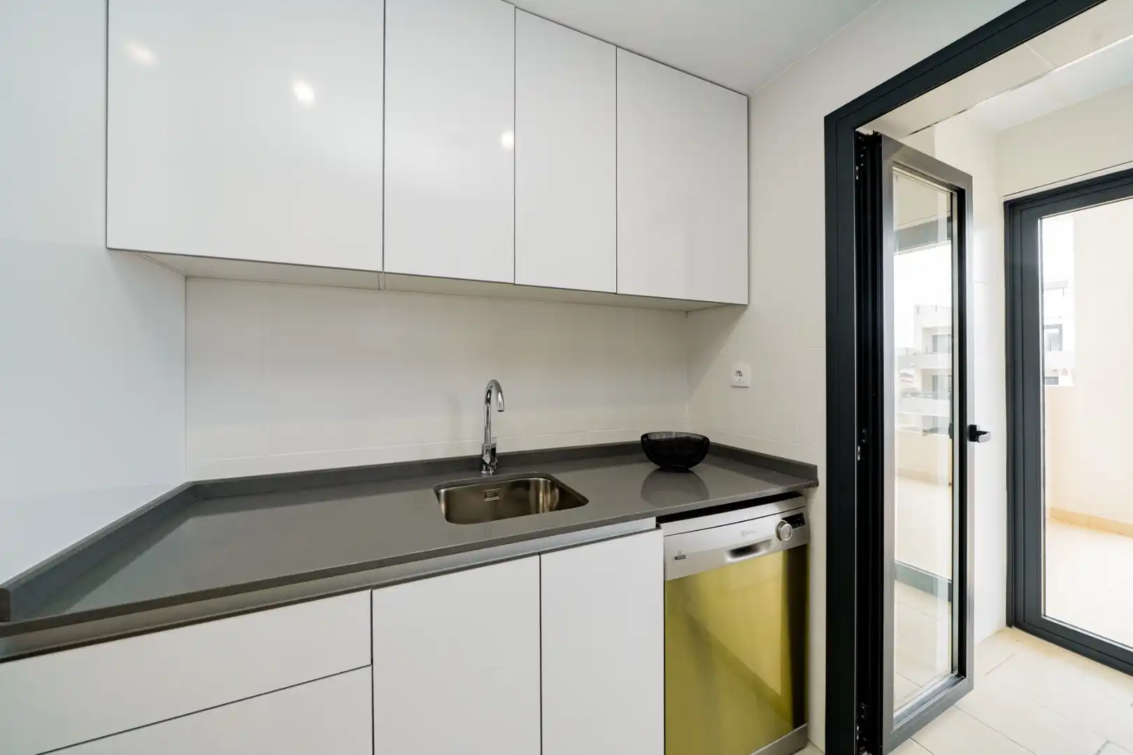 Casa amb terrassa en venda a San Miguel de Salinas, imagen 10