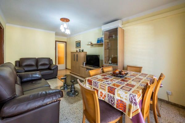 Sala d'estar de Pis en venda en Sabadell amb Aire condicionat, Calefacció i Traster