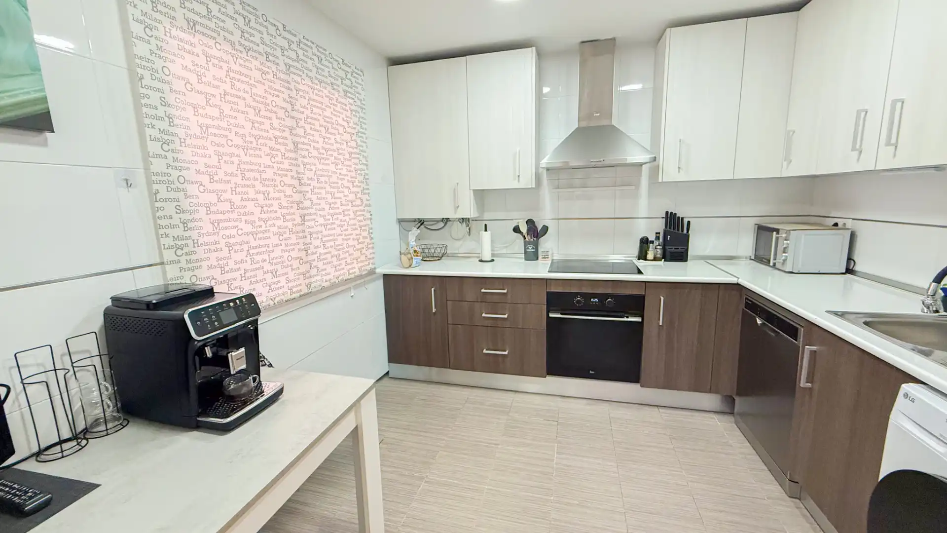 Kitchen of Detached homes for rent in Vélez-Málaga  with Air Conditioner, Heating and Terrace