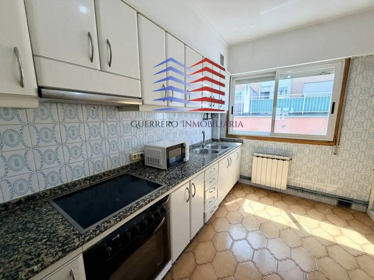 Küche von Wohnung zur Miete in Ourense Capital  mit Heizung, Möbliert und Balkon