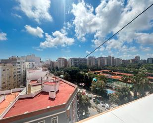 Vista exterior de Pis en venda en  Valencia Capital amb Aire condicionat, Moblat i Balcó
