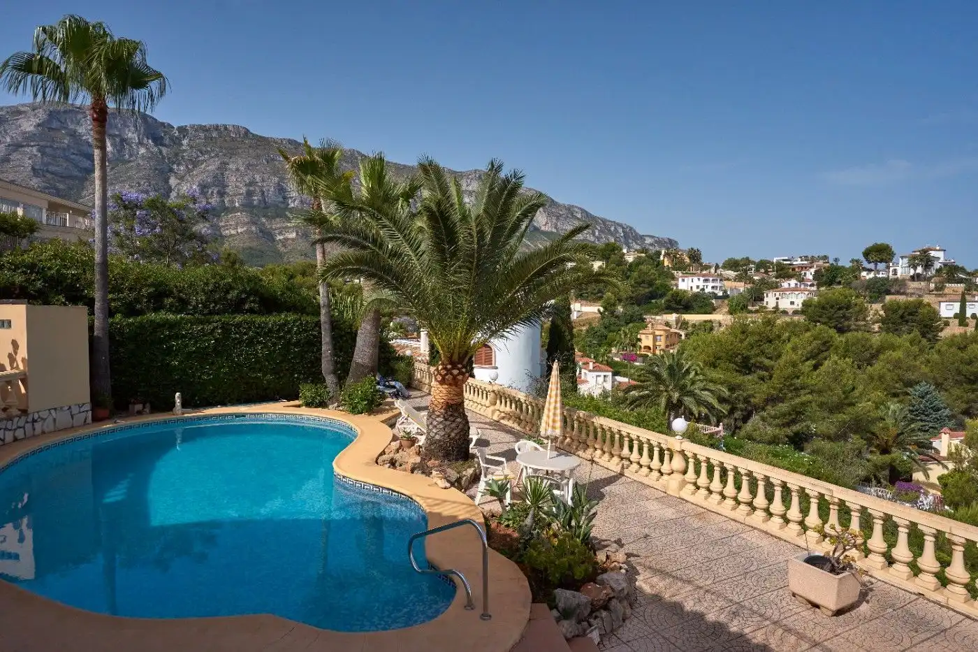 Piscina de Casa o chalet de alquiler en Dénia con Aire acondicionado, Jardín privado y Terraza