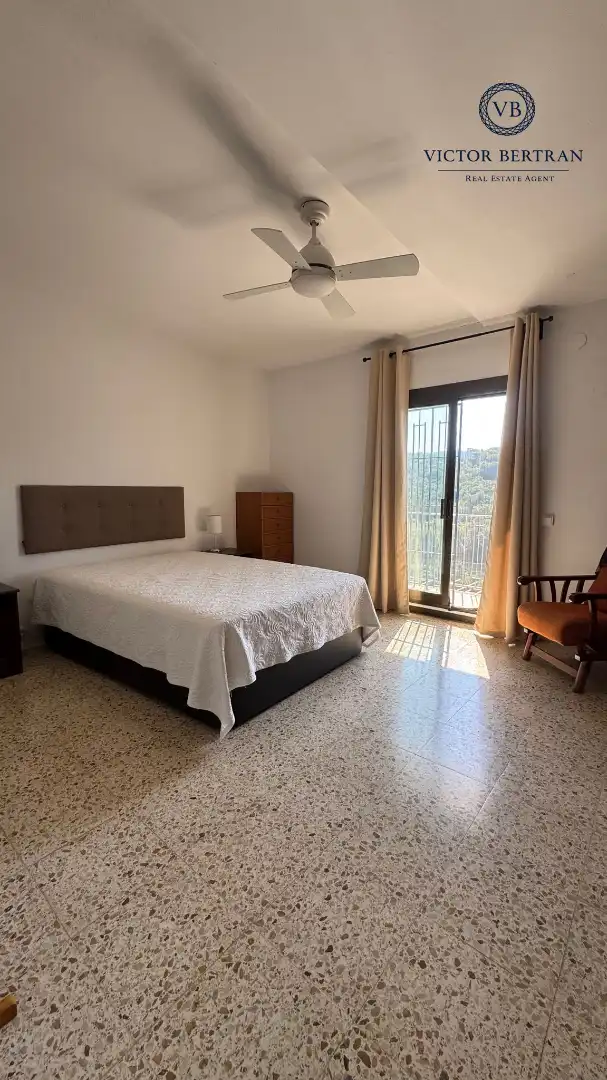 Habitación de Casa adosada en venta en Sant Cebrià de Vallalta con Aire acondicionado, Calefacción y Jardín privado